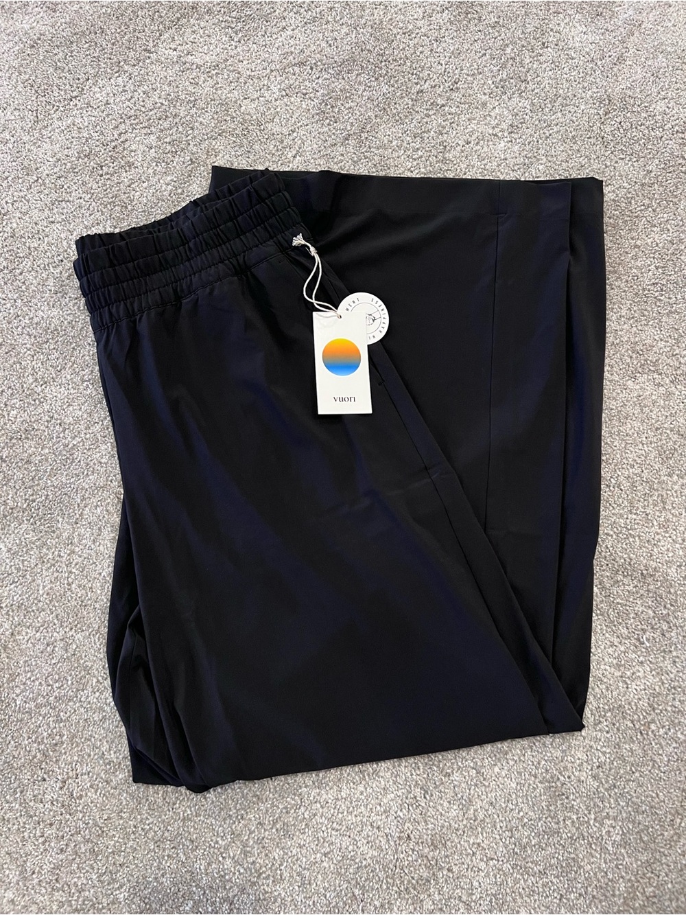 Vuori Villa Wideleg Pant Black NWT Women’s Size XL VW4047 Wide Leg $128 Silky - Picture 6 of 16